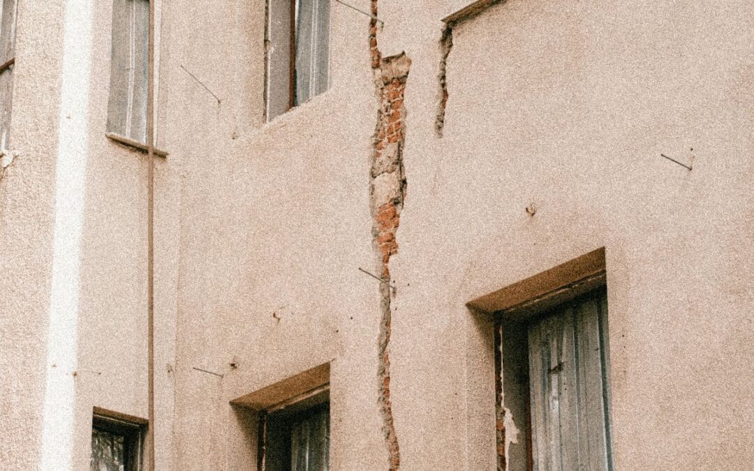 Sécheresse et fissures : comment obtenir une indemnisation après un arrêté catastrophe naturelle ?